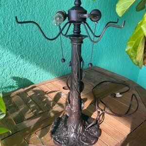 Tiffany Style table  Lamp Flower brass Post